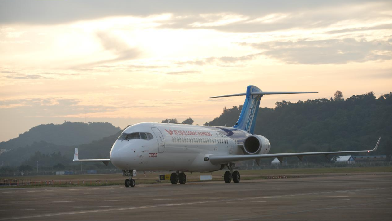 中国COMAC 小型機｢ARJ21｣に｢C909｣の名称を追加