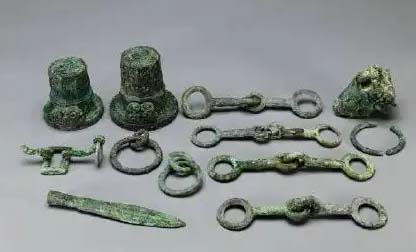 日本未入荷 春秋時代の楚の墓地を発見 青銅製の礼器が大量出土＝中国湖北 コレクション