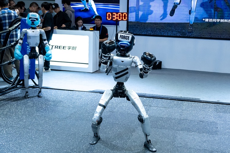 ロボット yuuki ロボットメーカー宇樹科技の王興興CEO AIで進化するロボットの「環境