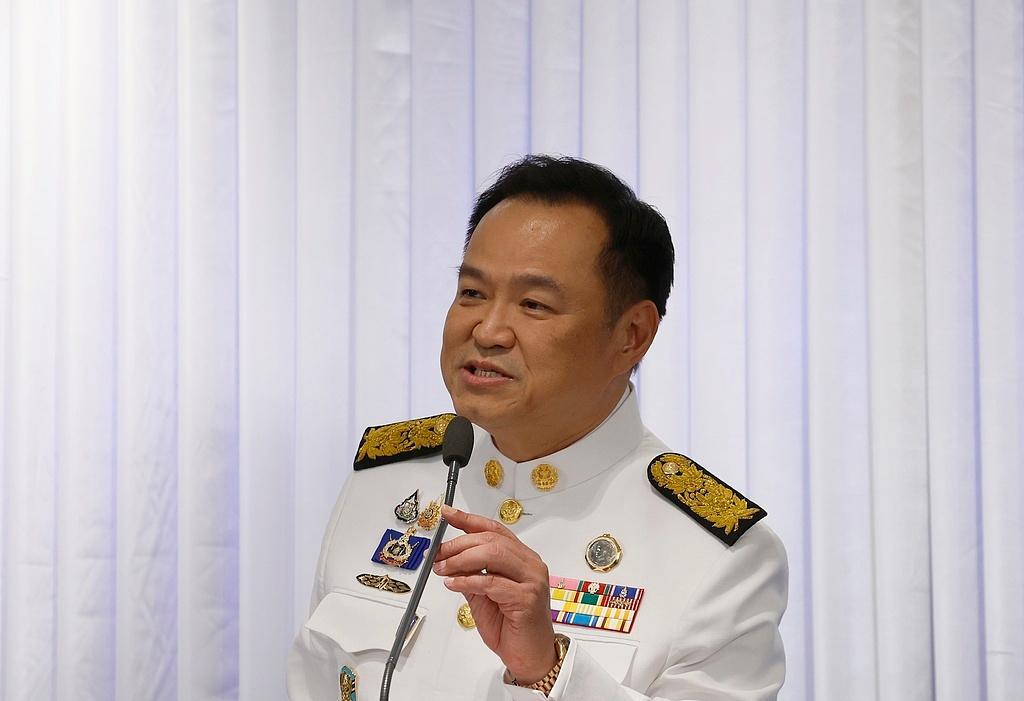 https://admiral-si.si/