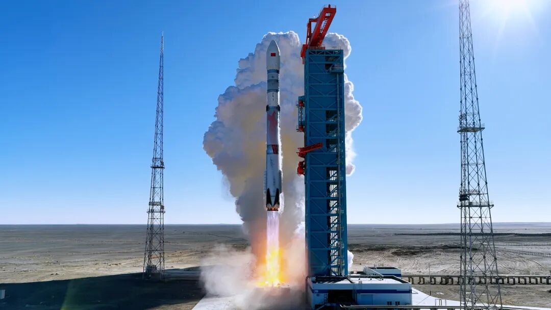 中国の再使用型ロケット「朱雀3号」が打ち上げ
