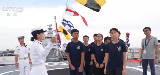 中国海軍がシンガポールでインデックス・アジア出展 ミサイル護衛艦