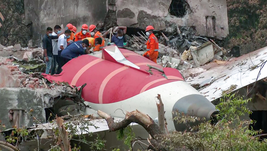 エア・インディア機墜落事故 210人の身元判明