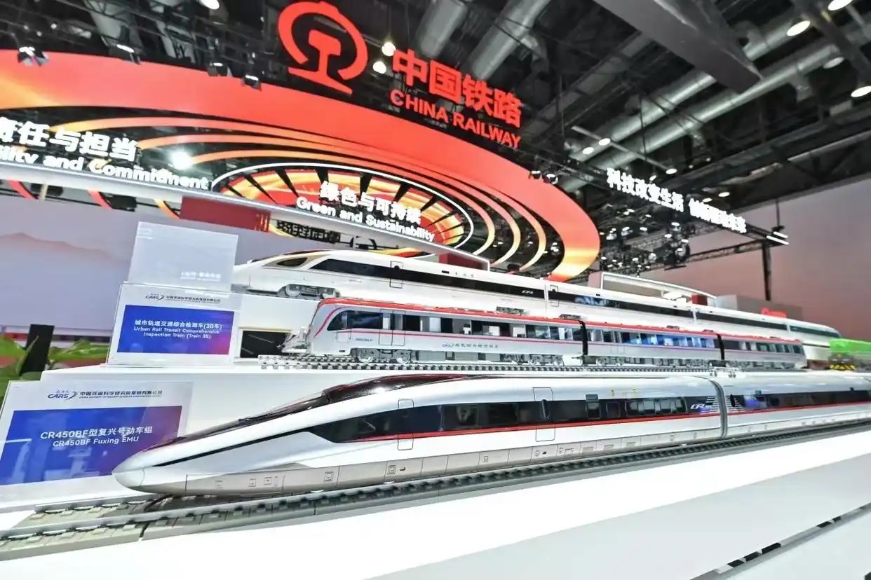 中国 時速400キロの高速鉄道を商業運行へ