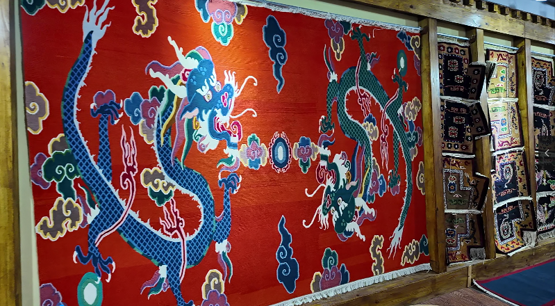 チベットの無形文化財に新たな息吹 3D絨毯と伝統劇の継承