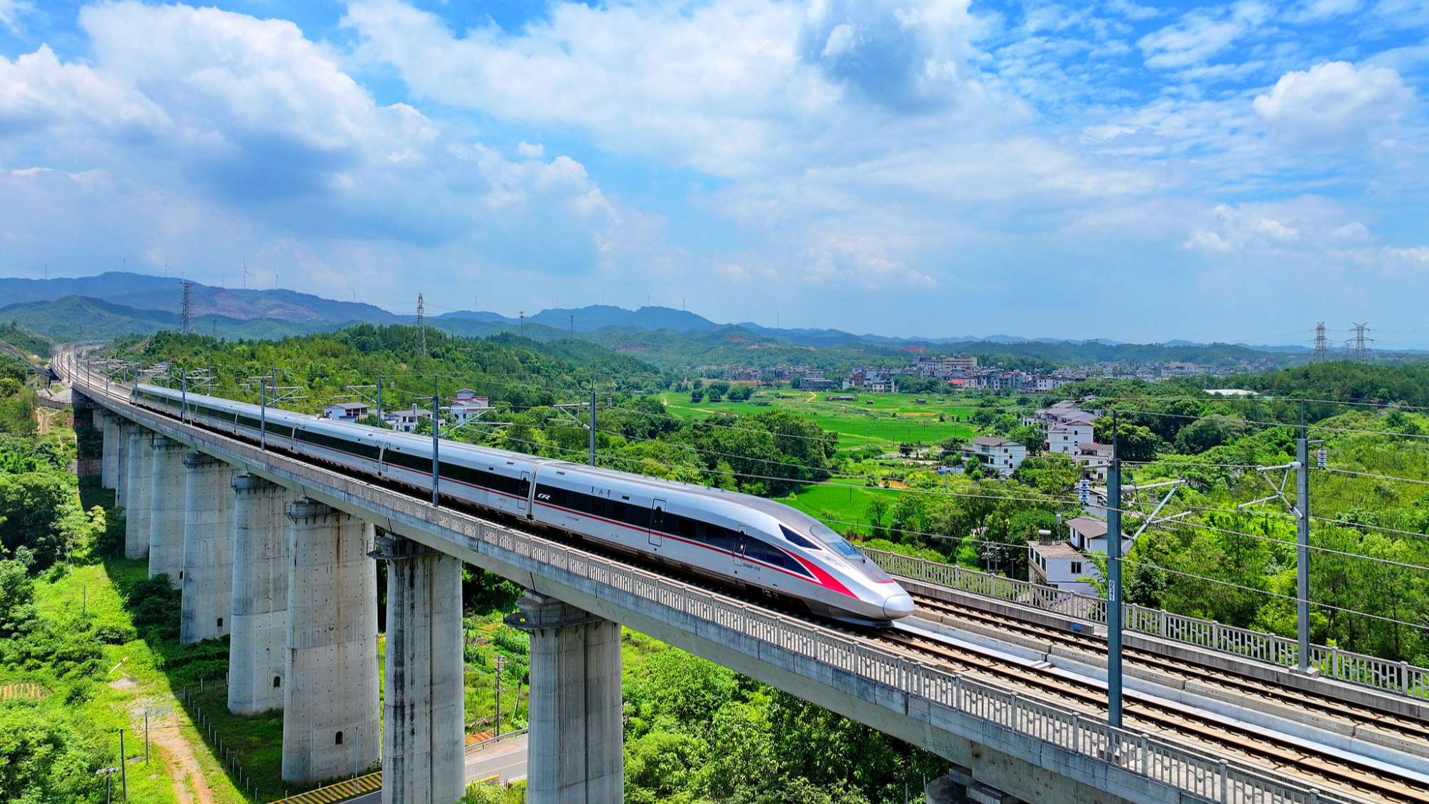 Ĉinio grandpaŝe iranta alportas fidon al la mondo de 2026