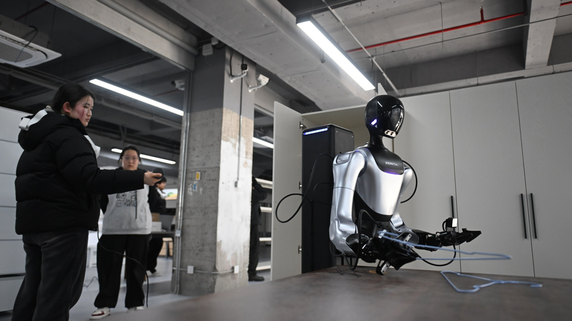 Susipažinkite su mašinų kūrėjais: robotų instruktorių iškilimas