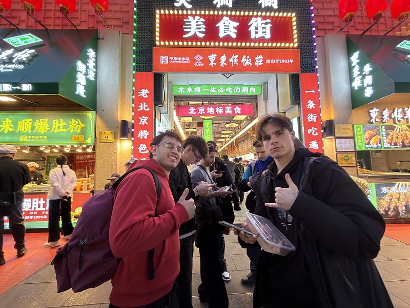 Sondazhi i Gallupit  Kina kalon ShBA në në vlerësimet globale të miratimit në vitin 2025