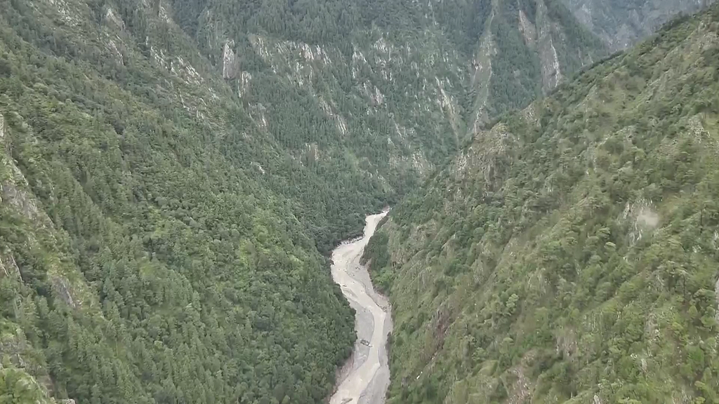 Çfarë dihet deri tani për rrëshqitjen e dheut në kufirin Kinë-Nepal?